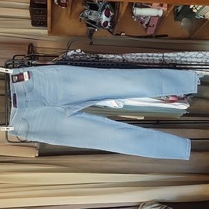 NWT No Boundries denim pull on, skinny, stretch jeans. Women's small